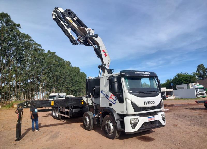 Hyva entrega mais guindastes em MS