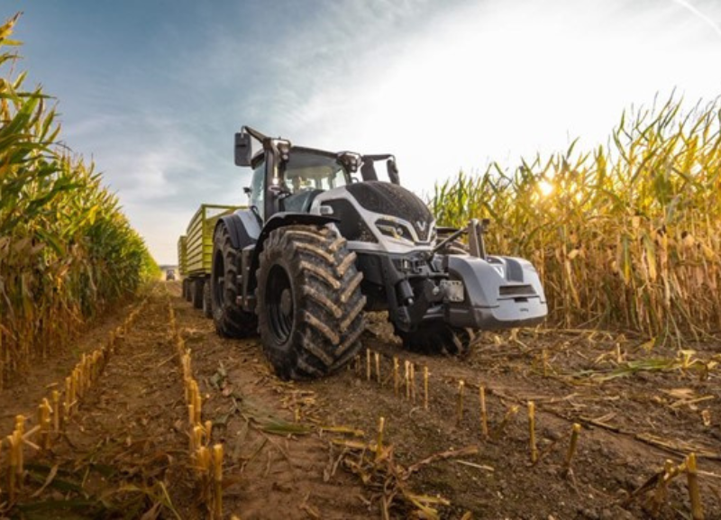 Valtra vence prêmio do júri Farm Machine 2023