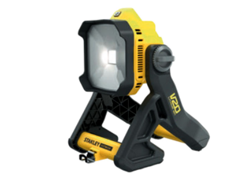 Stanley lança refletor e soprador a bateria