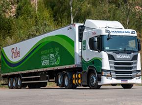 Scania atinge marca de 50 caminhões a gás vendidos no Brasil