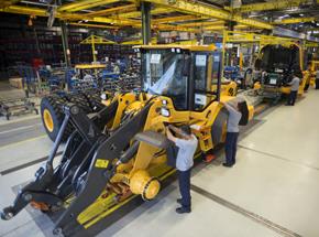 Volvo CE exibe operação de fábrica em evento virtual