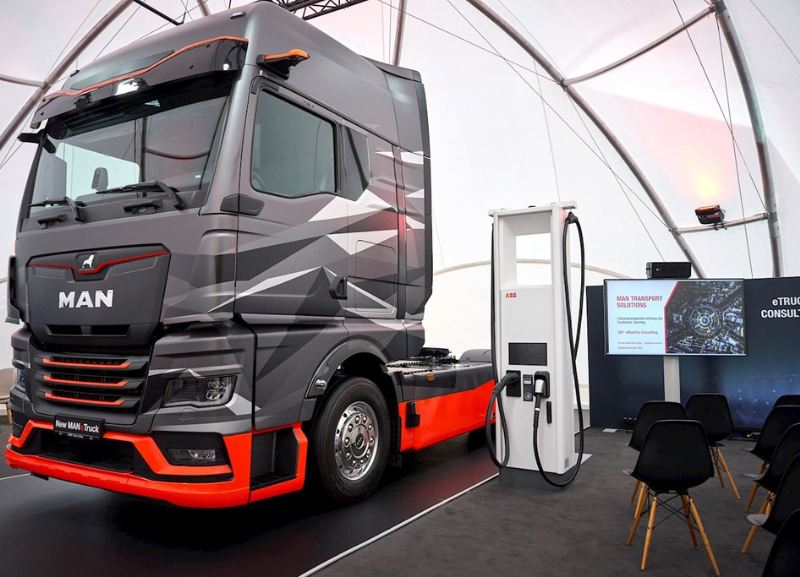 MAN e ABB E-mobility assinam acordo de cooperação para colaboração técnica