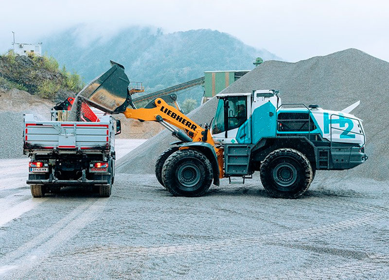 Liebherr e Strabag testam carregadeira de rodas a hidrogênio