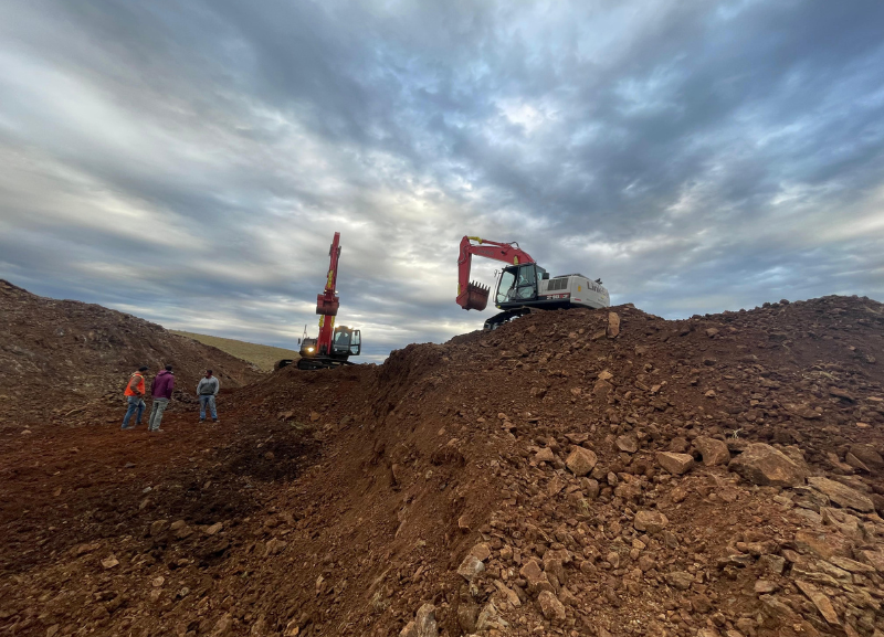 Escavadeiras Link-Belt são utilizadas na extração das pedras preciosas no Uruguai
