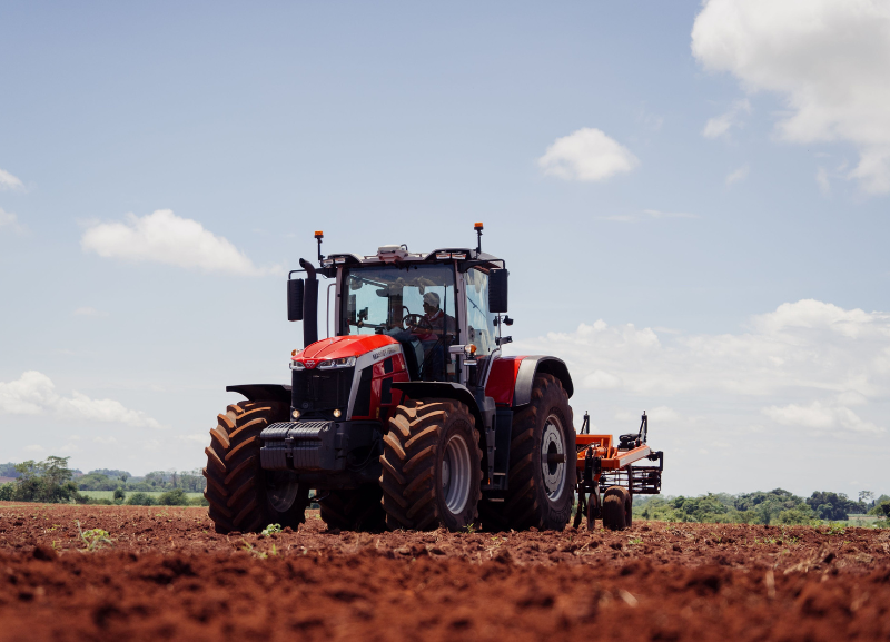 Máquinas agrícolas evitam compactação no campo