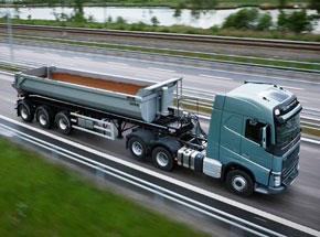 Volume de emplacamentos de implementos rodoviários chega a 100 mil