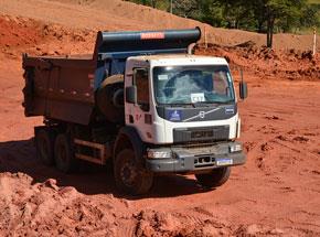 Zocar Rio amplia frota com 120 Volvo VM de 32 toneladas