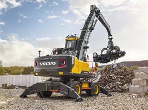 Volvo lança escavadeira EW240E MH no Brasil