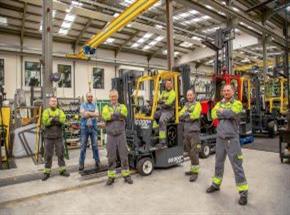 Combilift entrega empilhadeira número 60 mil